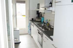 Helle 1-Zimmer-Wohnung mit Einbauküche und Balkon in Bahnhofnähe – Die vollständige Adresse der Immobilie erhältst du vom Anbieter., 76137 Südweststadt, Karlsruhe – Vorschaubild 5