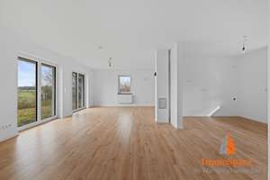 IMMOSPACE *** IHR TRAUM VOM WOHNEN - RUHIG GELEGENER BUNGALOW IN IDYLLISCHER ORTSRANDLAGE *** – Die vollständige Adresse der Immobilie erhältst du vom Anbieter., 88524 Uttenweiler – Vorschaubild 4
