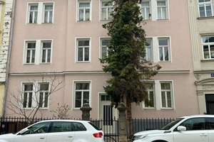 Mehrfamilienhaus mit 8 Wohneinheiten, teilvermietet, in beliebter Lage von Neuhausen