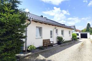 Lichtdurchfluteter Bungalow mit viel Komfort und modernster Technik - Provisionsfrei! – Die vollständige Adresse der Immobilie erhältst du vom Anbieter., 84478 Waldkraiburg – Vorschaubild 2