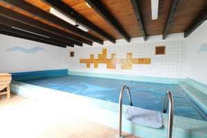 Charmantes Einfamilienhaus mit Schwimmhalle, Wintergarten und Kamin – Okal Fertighaus – Braunschweig – Vorschaubild 2
