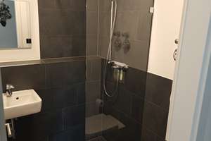 Exklusives Raumkonzept: En-suite Bad, Ankleidezimmer & großer Süd-Balkon in sonnigem Smart Home – Die vollständige Adresse der Immobilie erhältst du vom Anbieter., 22527 Stellingen, Hamburg – Vorschaubild 13