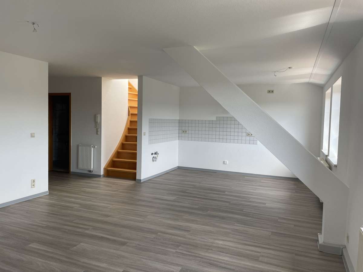 Wohn-/Esszimmer, Küche