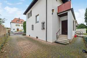 Stilvolle Stadtvilla in bevorzugter Wohnlage! – Bayreuth – Vorschaubild 2