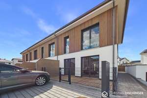 Erstbezug! Neubau-Reihenhaus mit Garten und Einbauküche in ruhiger Lage – Die vollständige Adresse der Immobilie erhältst du vom Anbieter., 93073 Neutraubling – Vorschaubild 40