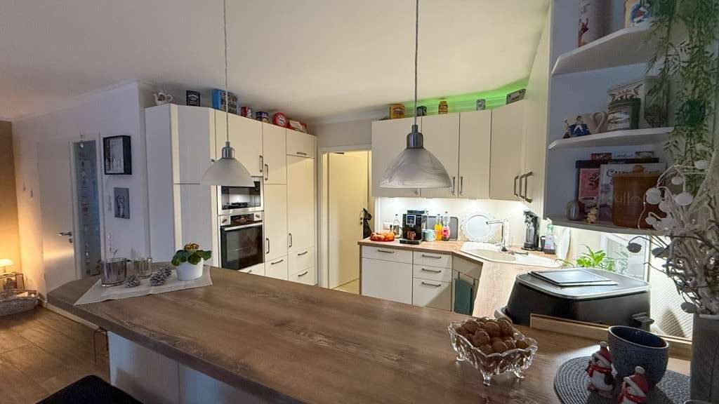 Immobilie in Hürup - Dänisches Wohnflair trifft Effizienz! Ebenerdig bewohnbares Holzhaus mit Doppelcarport - Bild 5