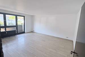 helle 4 - Zimmer Wohnung in Köln Rodenkirchen (Ortskern) mit 2 Balkonen- WG geeignet  – Die vollständige Adresse der Immobilie erhältst du vom Anbieter., 50996 Rodenkirchen (Ortsteil), Köln – Vorschaubild 2