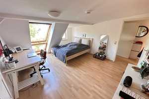 Über den Dächern von Eimsbüttel - möblierte & charmante Dachgeschosswohnung in zentraler Lage – Stellinger Weg 17, 20255 Hamburg – Vorschaubild 7