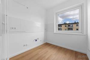 3 Zimmer plus Balkon: Modernes Wohngefühl in der Eiswaldtstraße – Die vollständige Adresse der Immobilie erhältst du vom Anbieter., 12249 Lankwitz, Berlin – Vorschaubild 7