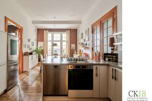 bezugsfreie 144m² Altbauwohnung, liebevoll saniert, 1.OG, Balkon, Keller, zentraler Lage Wilmersdorf