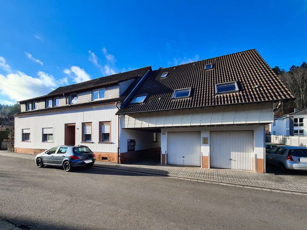 KL - Hohenecken - 5 Parteienhaus - 1.295qm Eigentumsgrundstück, 4 Garagen + Carport