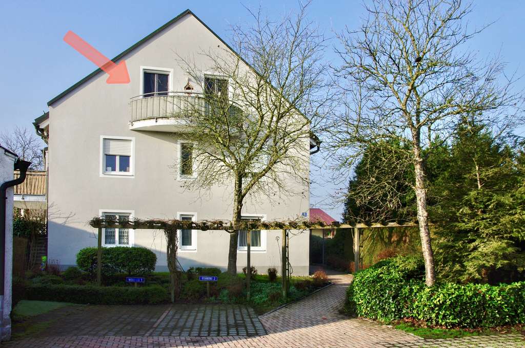 Immobilie in Petershausen - Vermietete 3-Zimmer-Dachgeschosswohnung in kleiner Eigentümergemeinschaft in Petershausen! - Bild 0