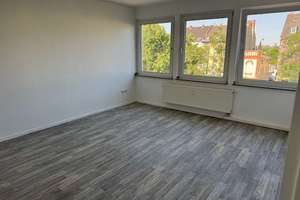 Sanierte 2 Zimmerwohnung in Flingern mit Balkon zu vermieten