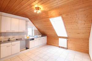 Zweifamilienhaus mit Potenzial, viel Nutzfläche und Garten in naturhafter Lage in Feldmoching! – Die vollständige Adresse der Immobilie erhältst du vom Anbieter., 80995 Feldmoching, München – Vorschaubild 5