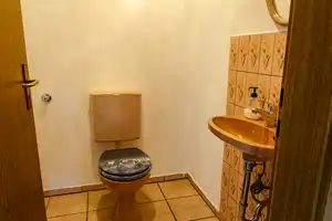 Einfamilienhaus mit 244 m², Nebengebäuden und viel Potenzial in ländlicher Lage – Amberg-Sulzbach (Kreis) – Vorschaubild 17