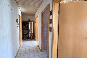 Tolles, freistehendes Einfamilienhaus mit Wintergarten, Terrasse und Garage in Ortsrandlage – Die vollständige Adresse der Immobilie erhältst du vom Anbieter., 71229 Leonberg – Vorschaubild 13