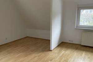 Charmantes vollständig renoviertes Haus mit sechs Zimmern und EBK im Zentrum von Großburgwedel – Gartenstraße 12, 30938 Burgwedel – Vorschaubild 26