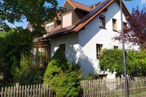 Gepflegtes Einfamilienhaus für die große Familie in Stegaurach – Die vollständige Adresse der Immobilie erhältst du vom Anbieter., 96135 Stegaurach – Vorschaubild 2