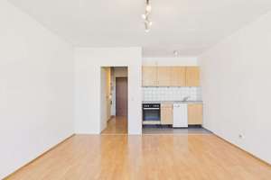 HEGERICH: Leerstehende 1-Zimmer-Wohnung mit Ost-Balkon direkt am Olympia-Einkaufszentrum – Die vollständige Adresse der Immobilie erhältst du vom Anbieter., 80993 Alt-Moosach, München – Vorschaubild 3