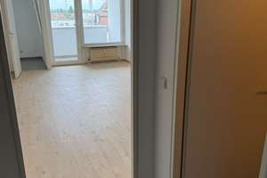 Modern renoviertes 1-Zimmer-Apartment mit Einbauküche, Balkon und toller Aussicht – Wandererstraße 9, 90431 Eberhardshof, Nürnberg – Vorschaubild 4