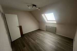 3-Zimmer Maisonette-Dachgeschosswohnung  – Die vollständige Adresse der Immobilie erhältst du vom Anbieter., 26129 Bloherfelde, Oldenburg (Oldenburg) – Vorschaubild 2