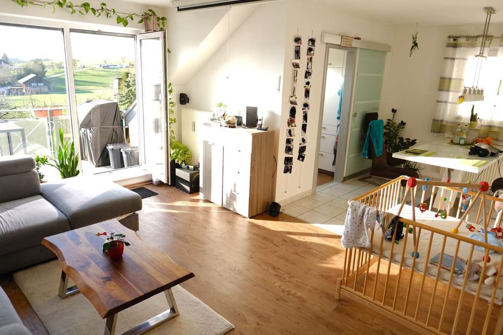 Schöne 3-Zimmer Dachgeschosswohnung mit Balkon in toller Lage