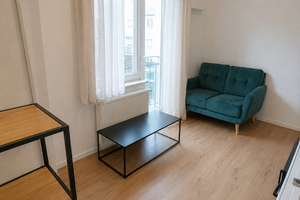 Stilvolle, möblierte 1,5-Zimmer-Wohnung mit sonnigem Balkon – bezugsfrei im Oktober – Bäckergasse 7, 86150 Lechviertel, östl. Ulrichsviertel, Augsburg – Vorschaubild 3