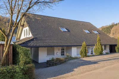 Energieeffizienz A+  – Moderne Doppelhaushälfte mit 3  Wohnungen in Niedersorpe