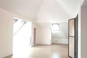 Außergewöhnliche Wohnung im Maisonette-Stil mit Kamin, 2 Bädern & 4 Zimmer Potential auf knapp 100qm – Manlichstr. 5, 86154 Links der Wertach-Süd, Augsburg – Vorschaubild 2