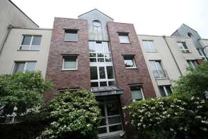 EXKLUSIV BILK NÄHE UNI HELL + RUHIG ERDGESCHOSS MIT TERRASSE KOMPLETT PARKETT WANNENBAD TG-STELLPL. – Himmelgeister Straße 179, 40225 Flehe, Düsseldorf – Vorschaubild 8