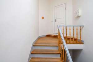 Neuwertiges-Dachgeschoss mit 3 Zimmer, zwei Balkonen und Weitblick in Altona-Altstadt – Die vollständige Adresse der Immobilie erhältst du vom Anbieter., 22767 Altona-Altstadt, Hamburg – Vorschaubild 2