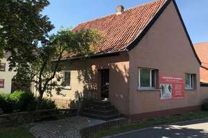 Großzügiger Vierseitenhof mit Innenhof und viel Potential – Die vollständige Adresse der Immobilie erhältst du vom Anbieter., 37355 Niederorschel – Vorschaubild 3