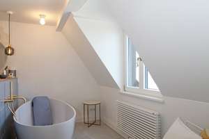 Außergewöhnliche, möblierte DG-Wohnung mit Sauna im begehrten Glockenbachviertel – Die vollständige Adresse der Immobilie erhältst du vom Anbieter., 80469 Glockenbach, München – Vorschaubild 8