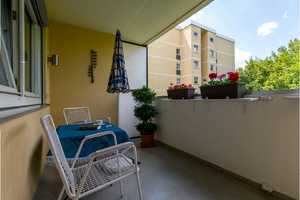 Exklusive 4-Zimmer-Wohnung in Augsburg (Einbauküche+Ideal für große Familie & Pendler) – Stettiner Straße 3, 86167 Augsburg – Vorschaubild 10
