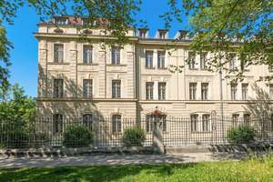 *Deluxe Suite – Möbliertes Galerie-Apartment in bester City Lage*