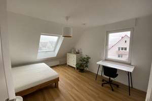 Sonnige 3-Zimmer DG-Wohnung in Stuttgart Ost