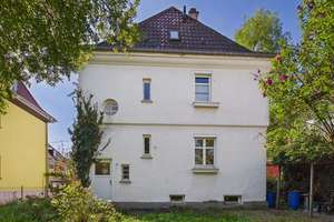 Absolute Rarität! Leerstehendes Einfamilienhaus am Stadtpark Feuerbach in Anliegerstrasse. – Die vollständige Adresse der Immobilie erhältst du vom Anbieter., 70469 Feuerbach-Mitte, Stuttgart – Vorschaubild 2