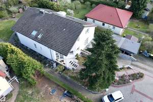 Platz für drei Generationen, Technik für die Zukunft: Willkommen im neuen Zuhause." – Die vollständige Adresse der Immobilie erhältst du vom Anbieter., 12621 Kaulsdorf, Berlin – Vorschaubild 4