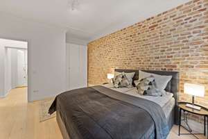 Luxurious, freshly renovated 4 room apartment in Prenzlauer Berg in the heart of Berlin