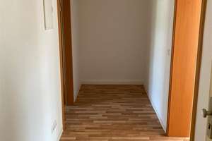 Schicke 2-Zimmer mit Einbauküche, Laminat, Wannenbad & Balkon in ruhiger Lage! – Zschopauer Platz 11, 9126 Bernsdorf, Chemnitz – Vorschaubild 6