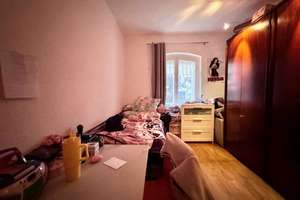 MODERNISIERTE WOHNUNG - SOLIDES BAUJAHR MIT BEGRÜNTEN AUSSENANLAGEN - ZUR ZEIT VERMIETET – Laehr´scher Jagdweg 54 ff, 14167 Zehlendorf, Berlin – Vorschaubild 4