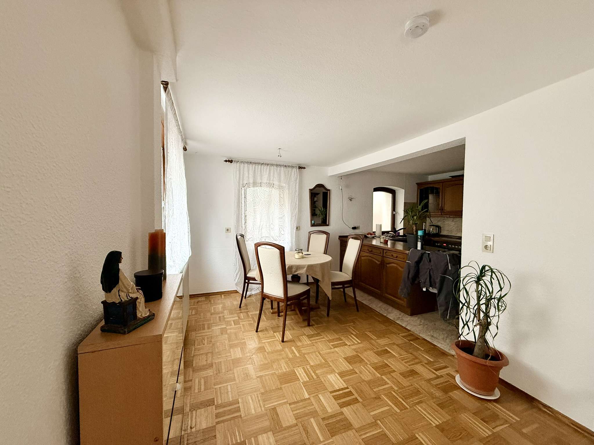 Immobilie in Usingen - Viel Platz für Ihre Ideen: Einfamilienhaus mit unzähligen Nutzungsmöglichkeiten - Bild 10