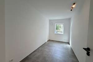 Köln-Müngersdorf || Helle 4-Zi. Wohnung mit Einbauküche & Terrasse – Die vollständige Adresse der Immobilie erhältst du vom Anbieter., 50933 Müngersdorf, Köln – Vorschaubild 7