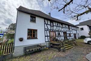 Immobilie mit Charakter: Vielseitiges Wohnhaus mit ehemaligem Café und 3 Wohneinheiten – Die vollständige Adresse der Immobilie erhältst du vom Anbieter., 57614 Niederwambach – Vorschaubild 2