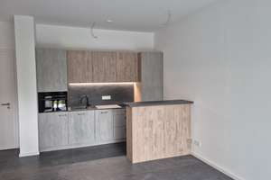 Exklusive 2-Zimmer-Wohnung mit Terrasse, Klima und Einbaukuche – 93049 Westenviertel, Regensburg – Vorschaubild 2