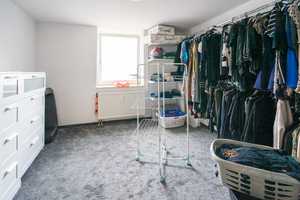 Zweifamilienhaus mit geräumigen Lagerflächen und angrenzenden Scheunen – Alb-Donau-Kreis – Vorschaubild 6