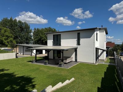 Modernes Einfamilienhaus mit großer Garage in Brüel