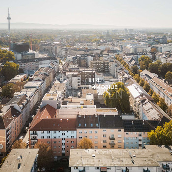 In attraktiver Citylage - Vermietete 5-Zi.-ETW mit Balkon & Terrasse!