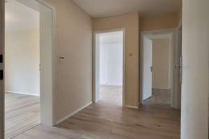 Schönes WG-Zimmer in Frauen-WG mit Balkon (Stuttgart-Ost) – Wagenburgstraße 104, 70186 Gablenberg, Stuttgart – Vorschaubild 4