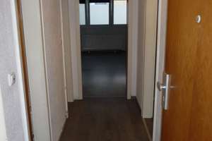 Alltagstaugliches 1-Zimmer-Appartement in Leverkusen – Lichstraße 20, 51353 Wiesdorf, Leverkusen – Vorschaubild 3